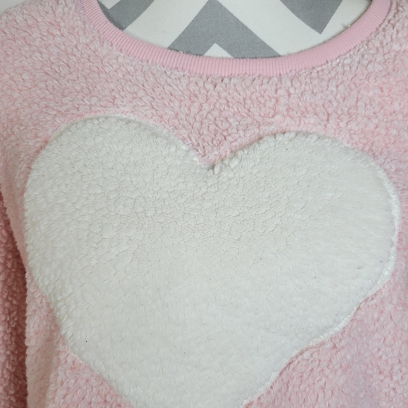 Womens Jaclyn Intimates pink furry top with furry Heart size Large - Picture 3 of 10